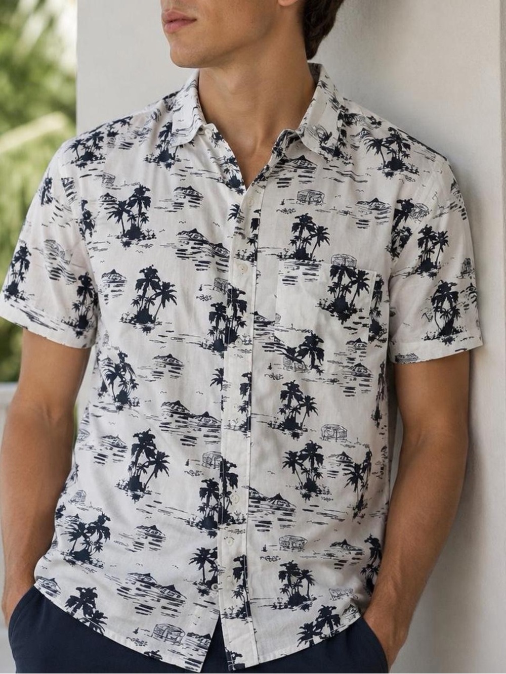 Forever 21 Men’s Tropical Palm Tree Hawaiian Short Sleeve Button Up Shirt Size S